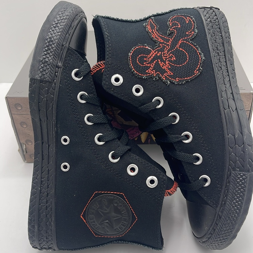 Converse WMNS Black and Red High-Top Sneakers A09886C
CTAS HI
BLACK/RED/WHITE - Picture 11 of 16